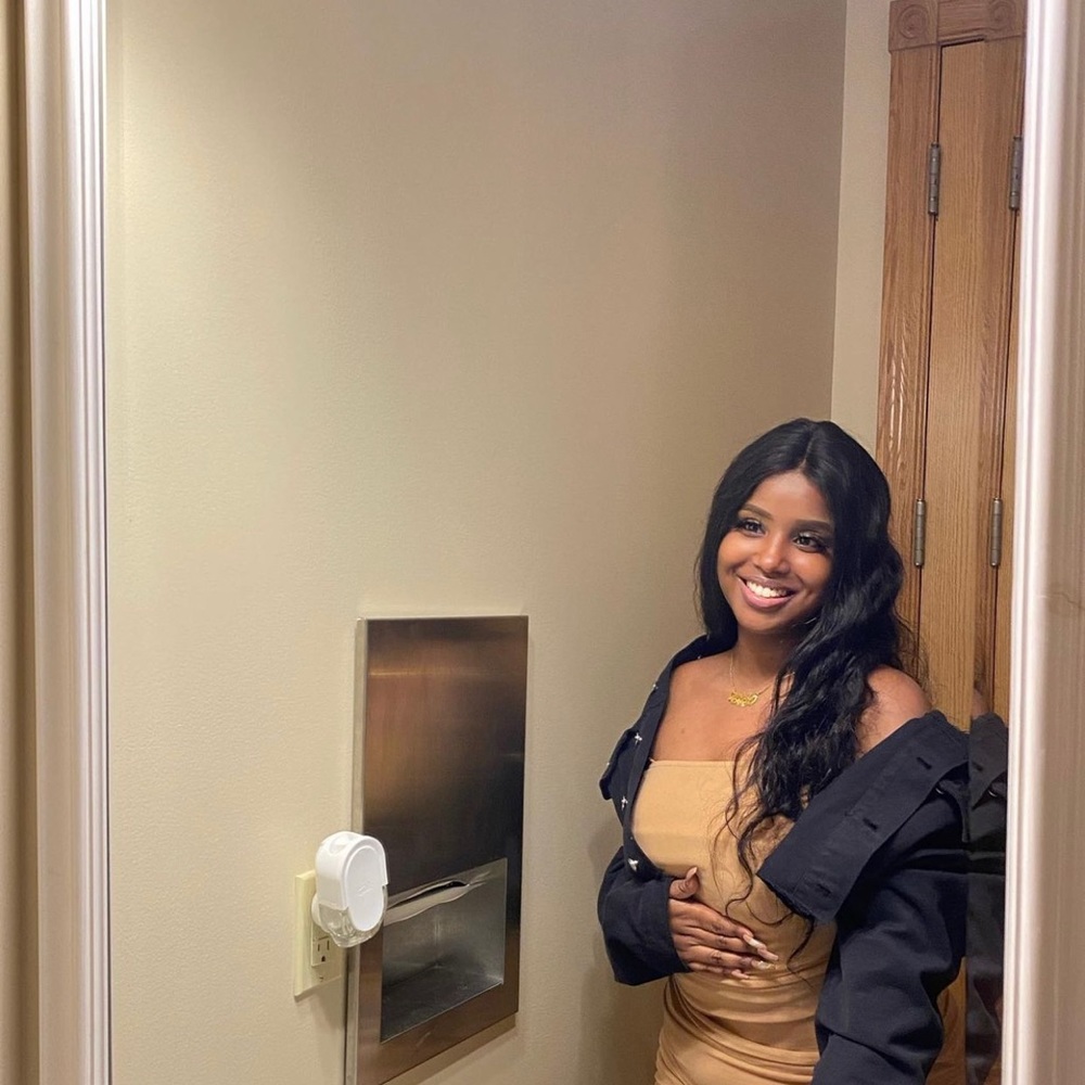 Meet your Posher, Naime